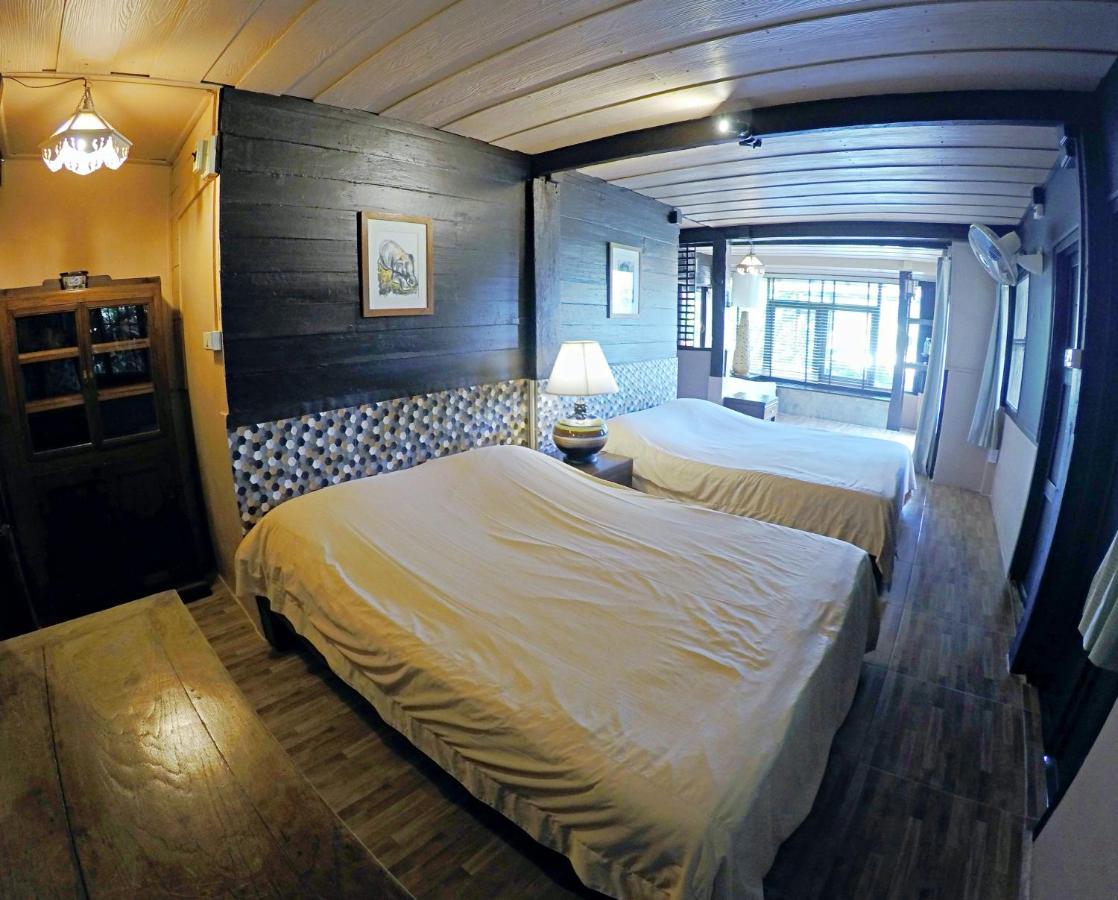 The Riverside Guest House Lampang Exterior photo