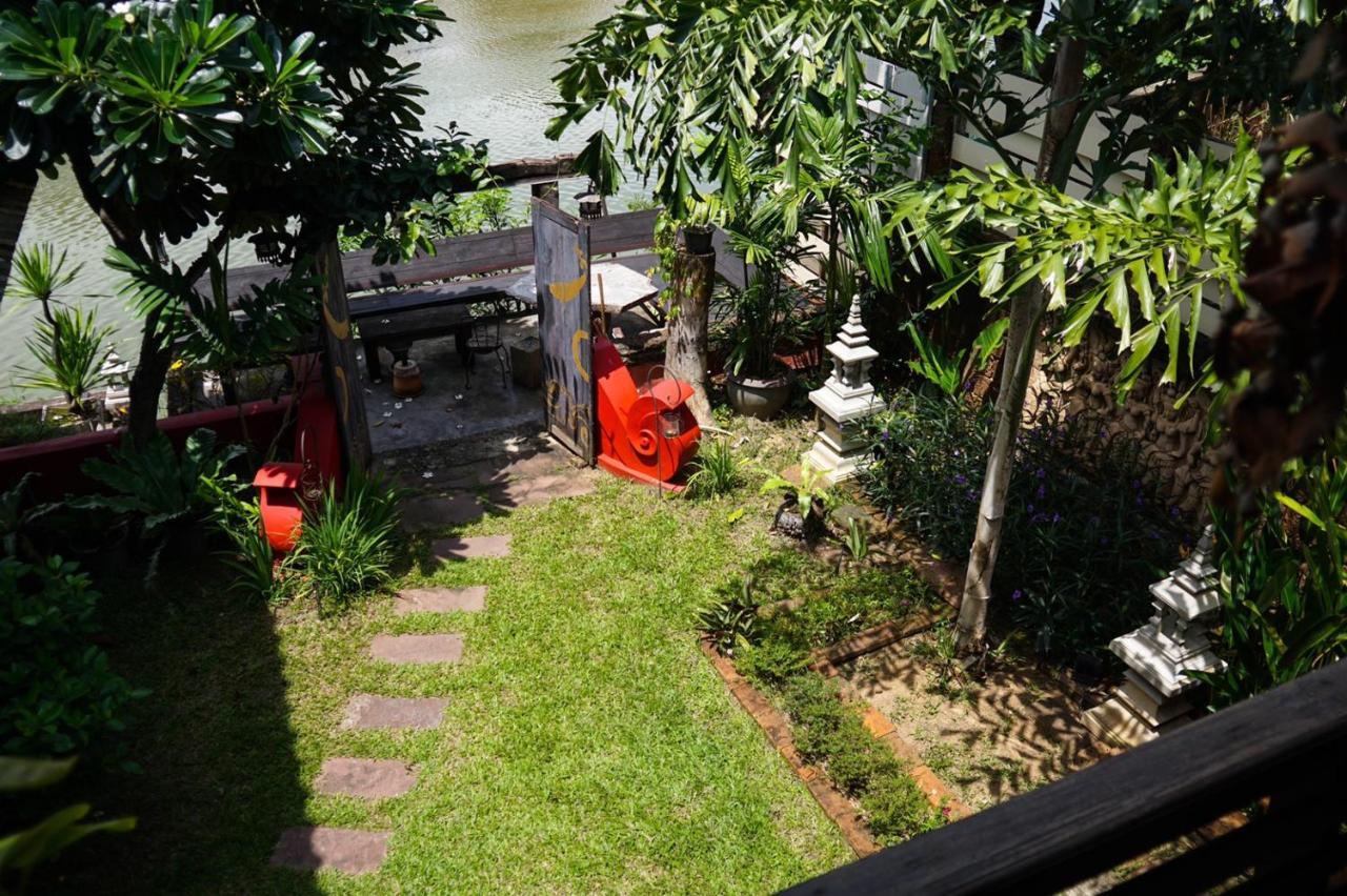 The Riverside Guest House Lampang Exterior photo