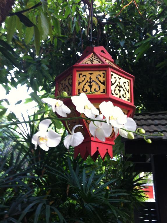 The Riverside Guest House Lampang Exterior photo